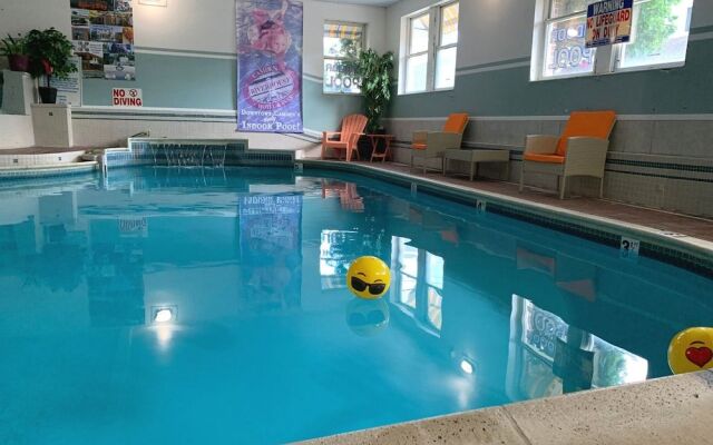 Camden Riverhouse Hotel