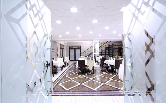 Premier Hotel