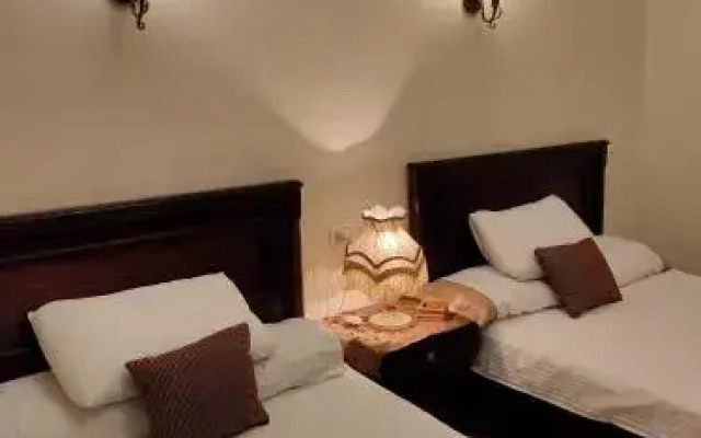 Triomphe Hotel