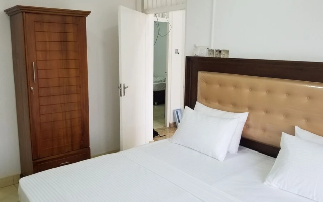 Metro Marine Drive Hotel