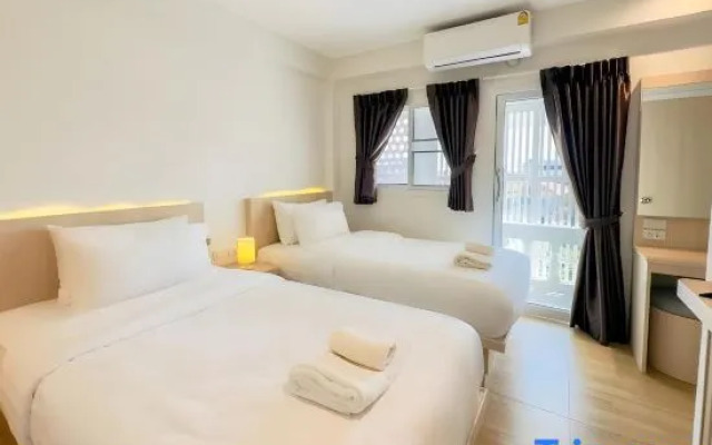 Zhennan Teabar Hotel