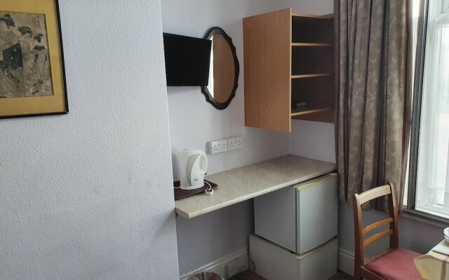 Dove Court Mini Lodge