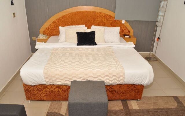 Ne-Yo Hotel and Suites