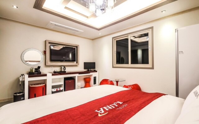Yeosu Luna Hotel