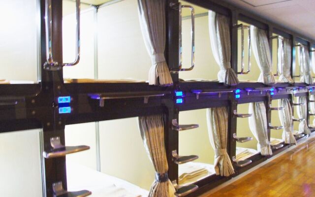 Hot Spring & Capsule Hotel copana