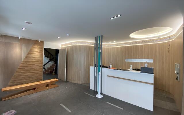 Trust Hotel