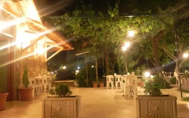 Star Hotel