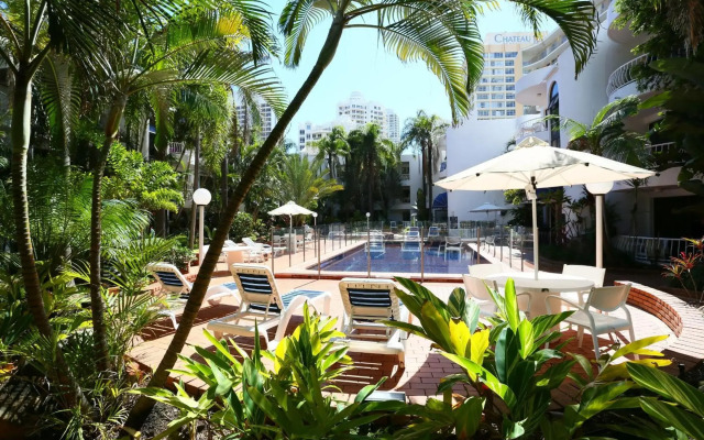 St Tropez Apartments