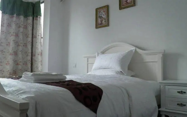 Shengang Apartment (Taikoo Shing Branch)