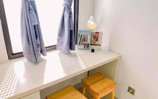 Good And Homey Studio Apartment At Transpark Cibubur
