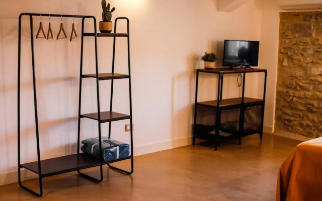 111 apartments & rooms