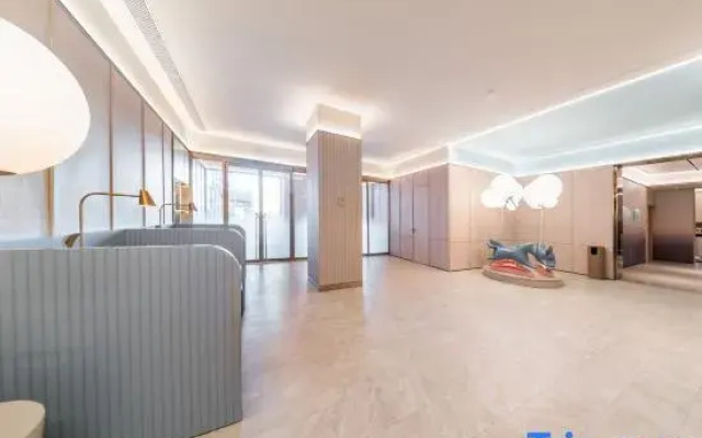 HanTing Hotel (Qiqihar Railway Station Square)