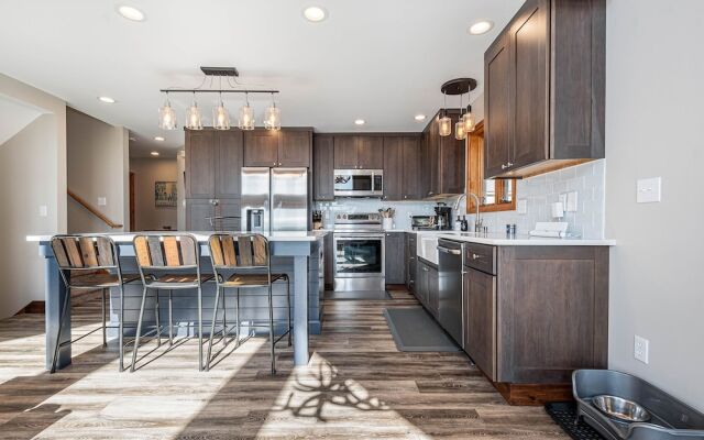 Waterfront Greens Chalet