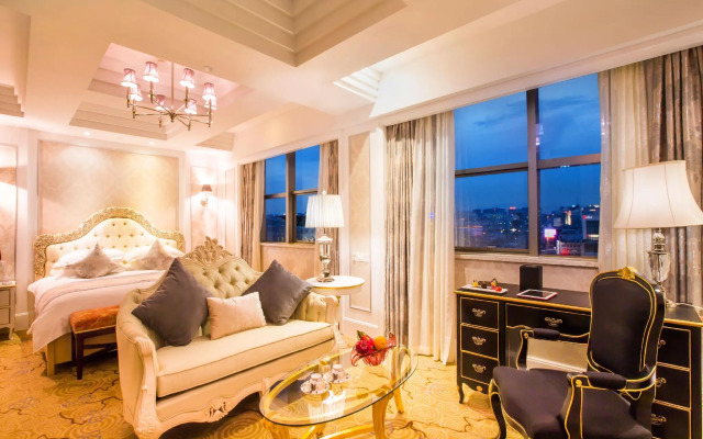 Huachen International Hotel