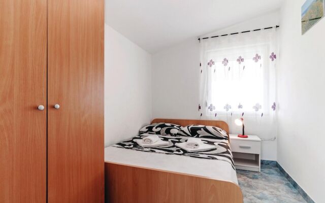 Nice Apartment in Vir With 2 Bedrooms and Wifi