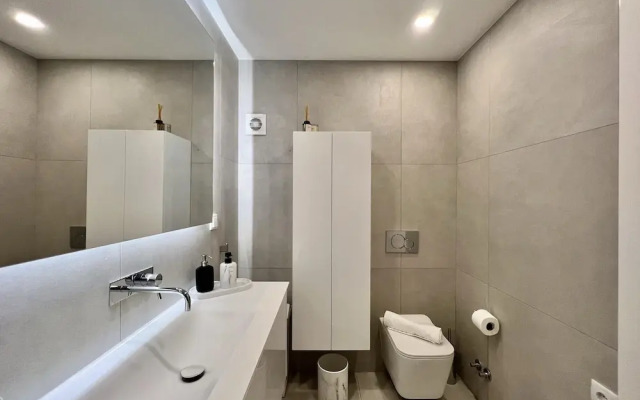 Quarteira Stylish With Pool by Homing