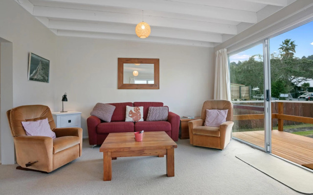 Clara's Togs and Towels - Waihi Accommodation - Bachcare NZ