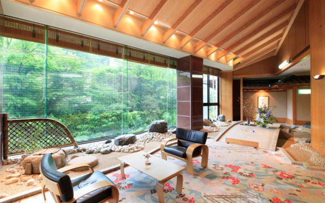 Ryotei Hanayura Ryokan
