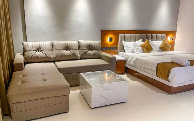 Fabhotel Emersion Residency