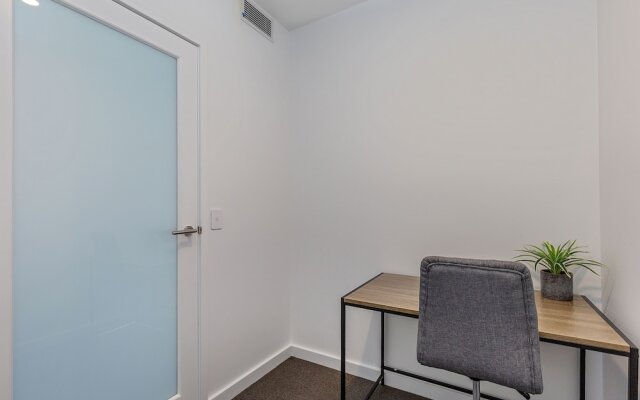 KOZYGURU BRISBANE ONE 1Bed APT Parking
