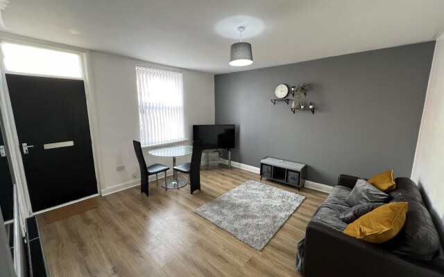 City Escape - Charming 2-bed House
