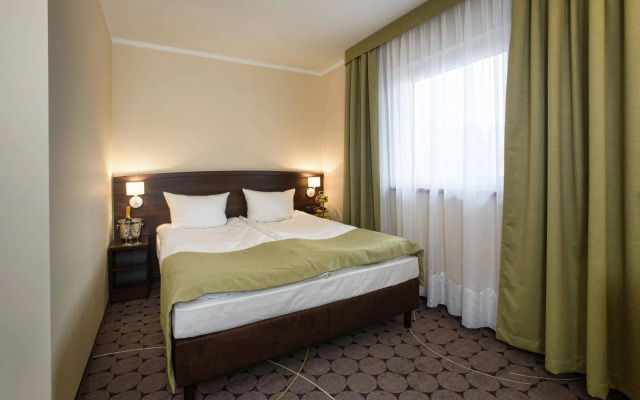Hotel Travel