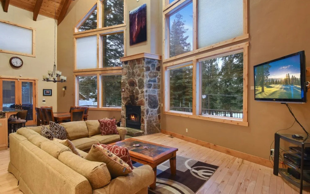 Skislope Sanctuary Close to Outdoor Activities