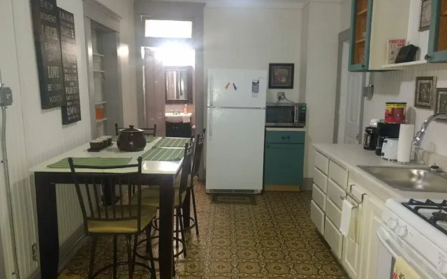 Beautiful Downtown Indy Guest Homes