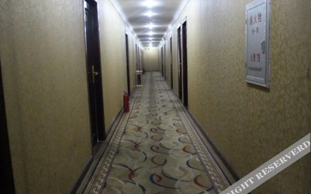 Xindu Business Hostel