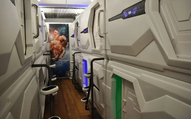 Cosmos capsule coworking hub London