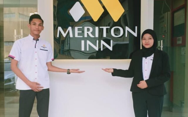 Meriton Inn Hotel