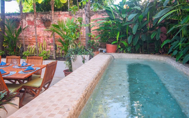 Casa Romance Escondido