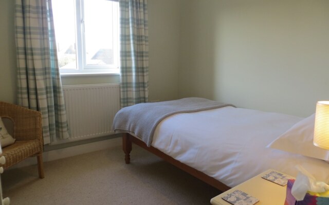 Seaside Retreat Superb Quality Family House