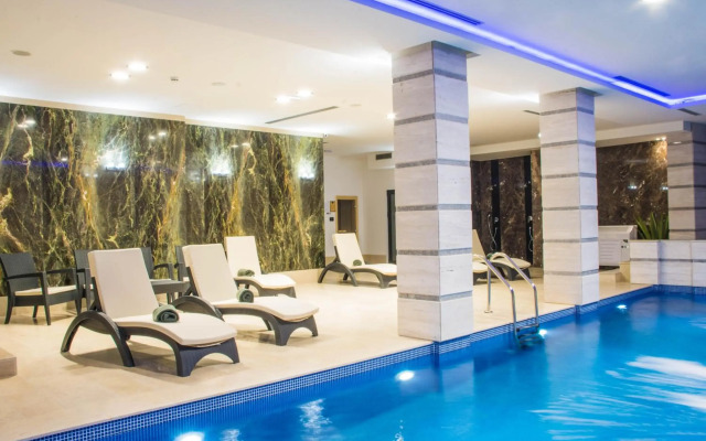 Xenon Hotel & SPA