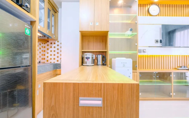 Modern And Comfort 2Br Transpark Cibubur Apartment