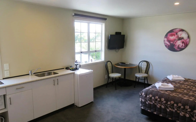 Admirals Motor Lodge