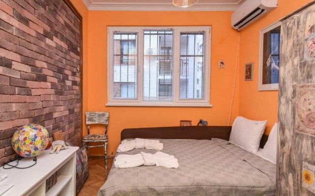 ⩤ Vintage Spot ⩥ Colorful One-Bedroom Apartment