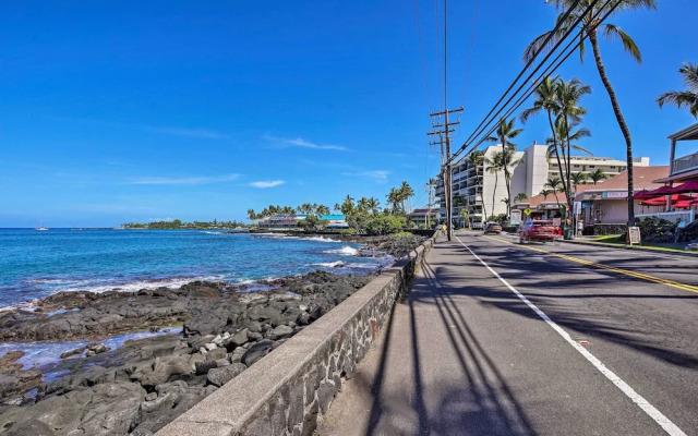 Kona Condo w/ View, Walk to Beach & Restaurants