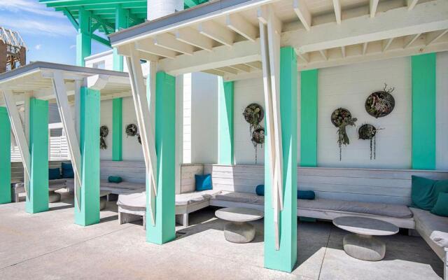 The Sandbar At Sunflower Beach