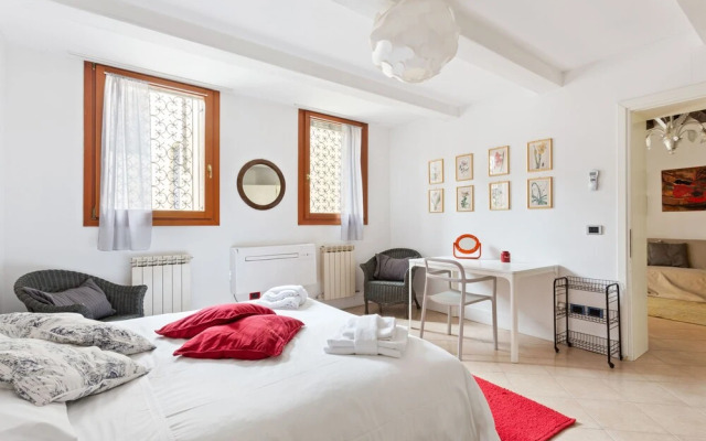 Riva Di Biasio Lovely Flat