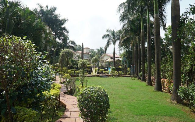 OYO 19690 Home Luxury Farm Lonavala Lake