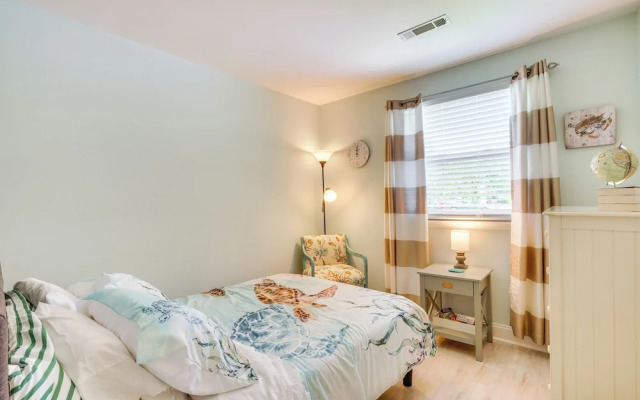 Cozy Goose Creek Escape w/ Patio & Grill