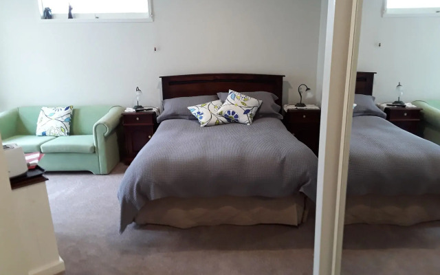Cave Rock Guest House