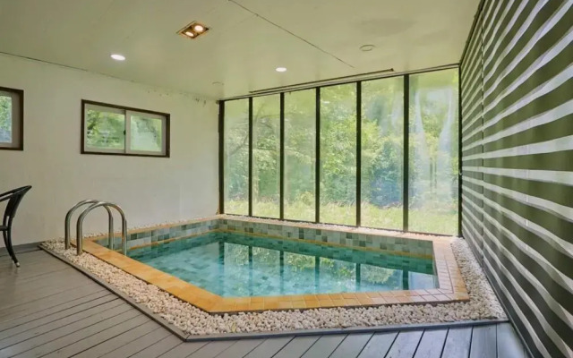 Gapyeong Pool Villa Palace