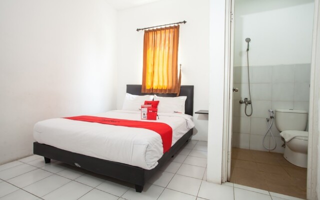 RedDoorz Plus near Galaxy Mall