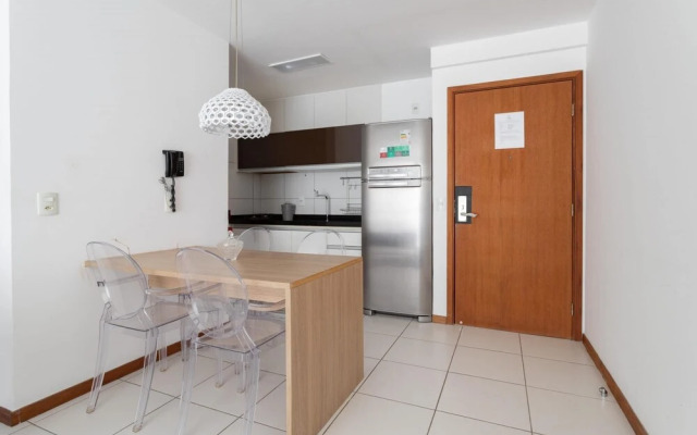 Apartamento Lindo em Condom nio com Piscina