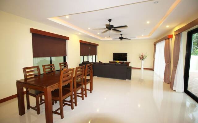 Bang Saray Pool Villa by Pattaya Sunny Rentals