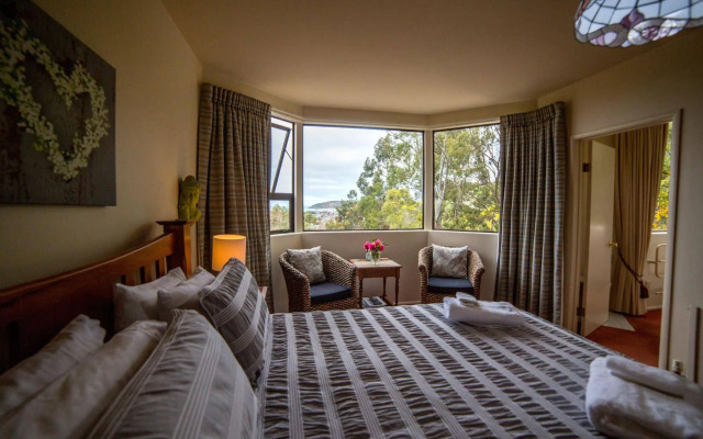 Oamaru House Bed and Breakfast