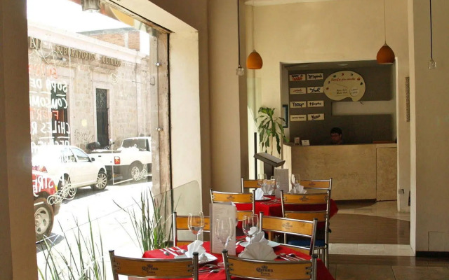 Hotel And Suites Galeria