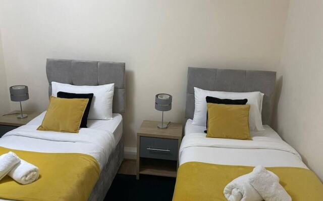 Leeds Cosy,1br Apt, Garden & Free Parking
